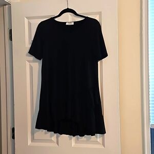 NWOT Zenana basic black ruffle tunic top, Women's Size S